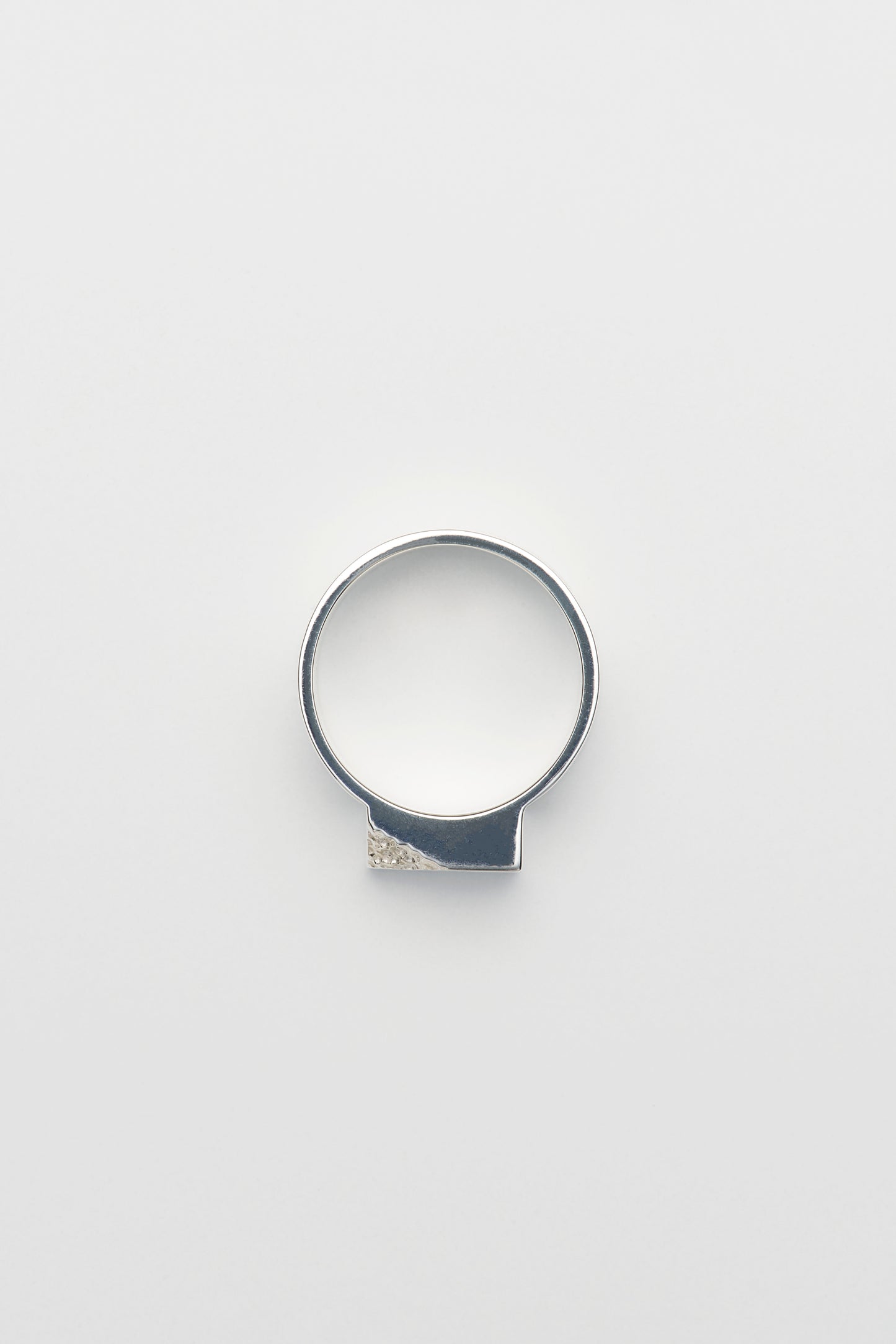 Signet Ring Crack
