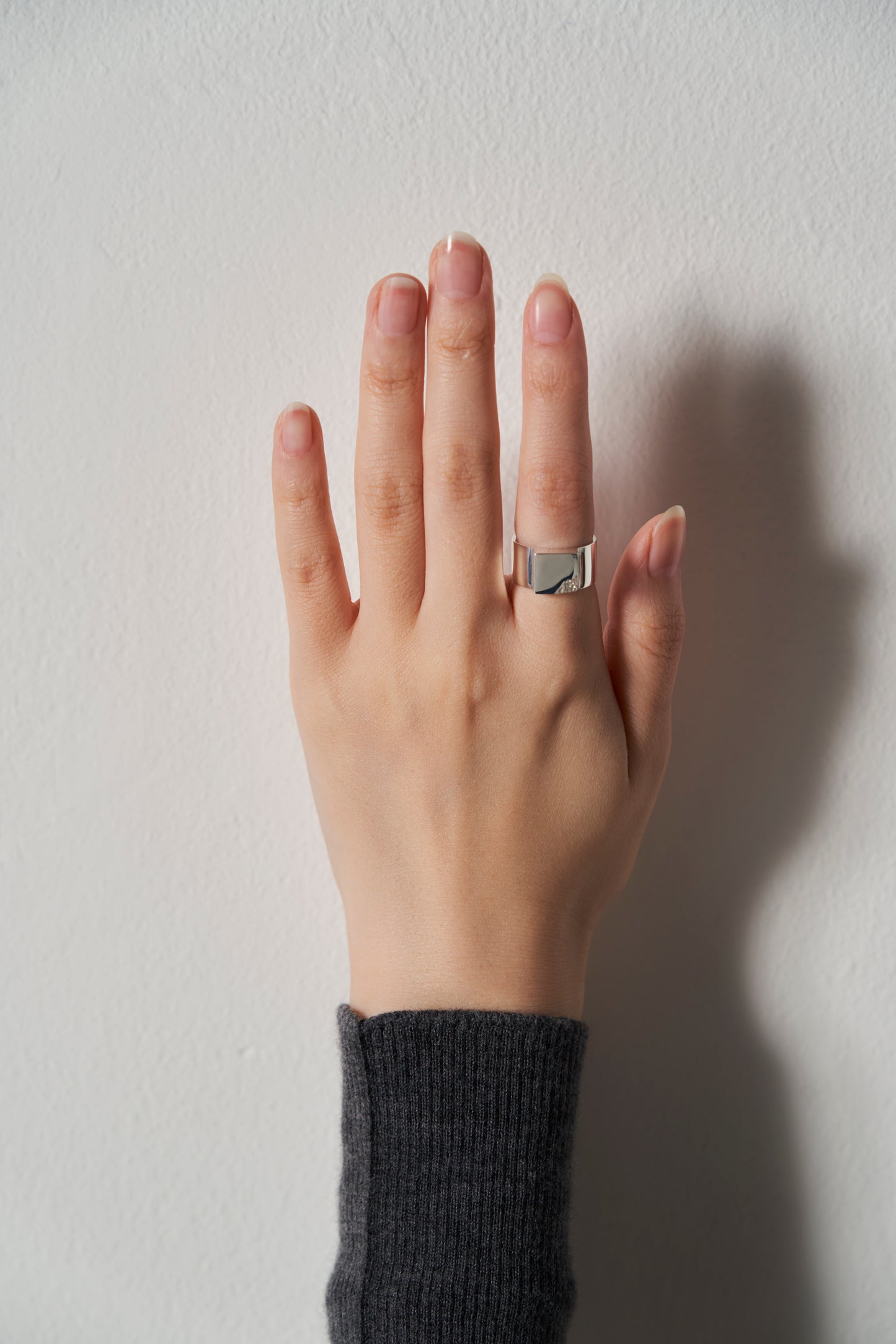 Signet Ring Crack